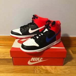 Nike Dunk High “Knicks” Ds Size 7y(GS)